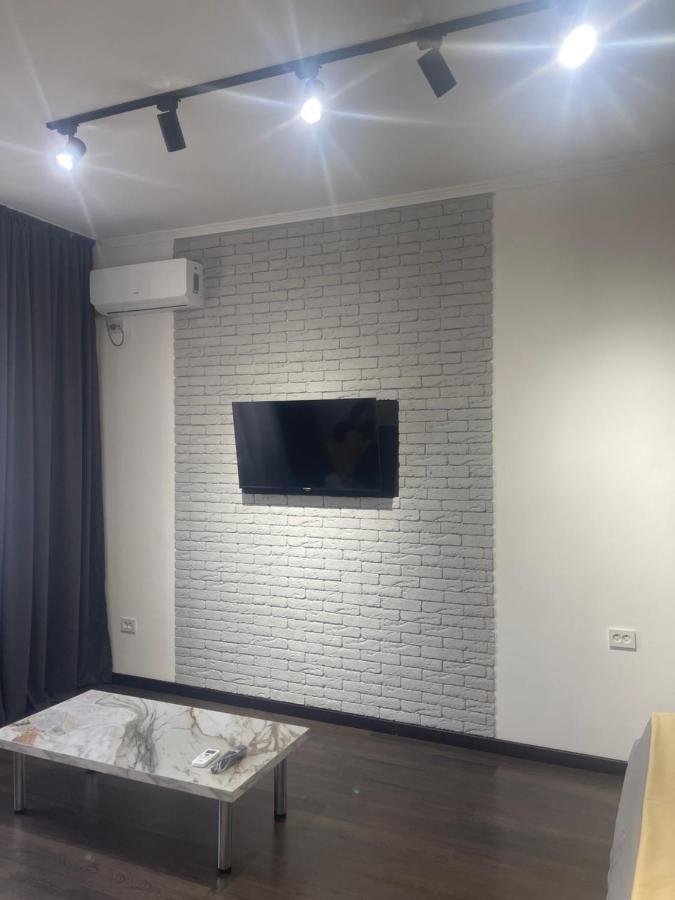 אלמטי Апартаменты Центр Медеуский Район מראה חיצוני תמונה